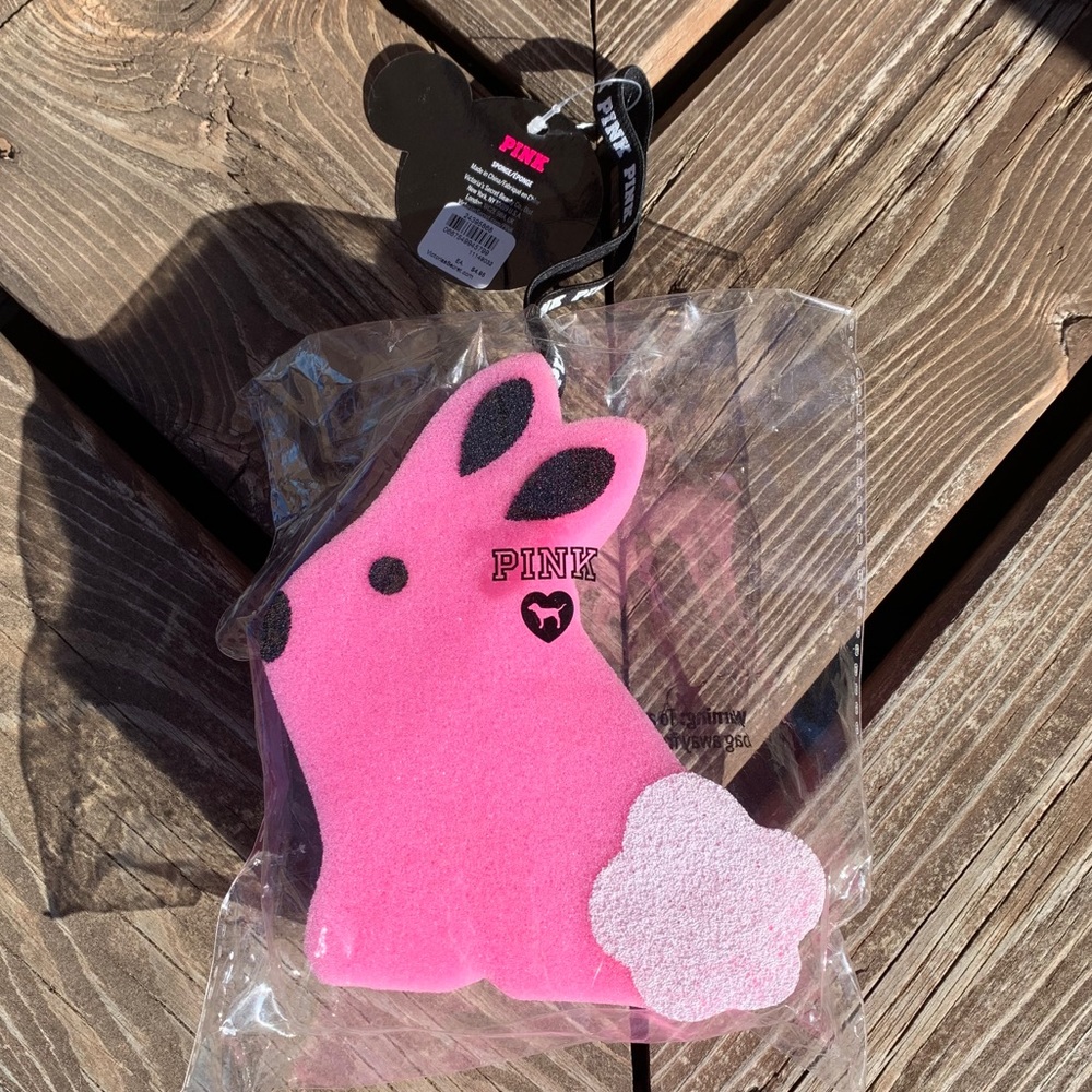 NWT VS PINK Bubble Babes Bea Bunny sponge